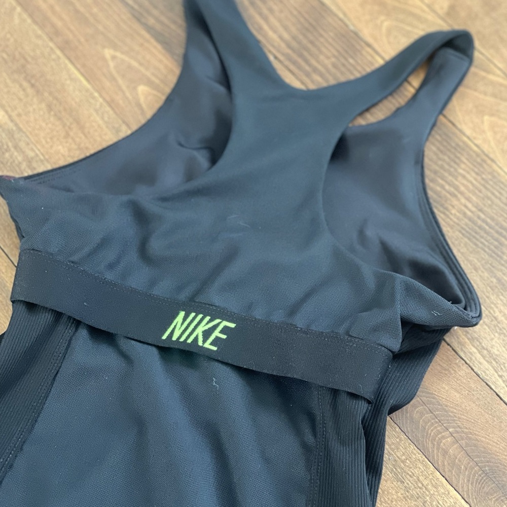 NWOT Nike dry fit racer back top - Picture 3 of 4